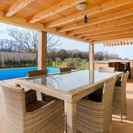Dainty Holiday In Novigrad With Private Swimming Pool Novigrad Istria
